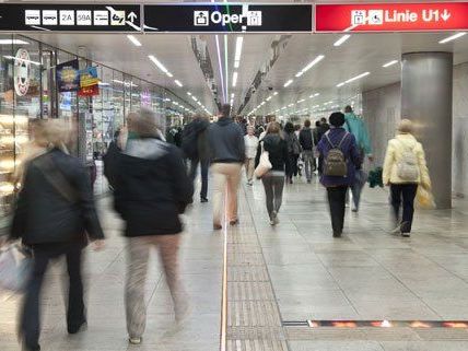 Kontaktloses Bezahlen mit Karte nun auch bei Wiener Linien Kontaktloses Bezahlen mit Karte nun auch bei Wiener Linien