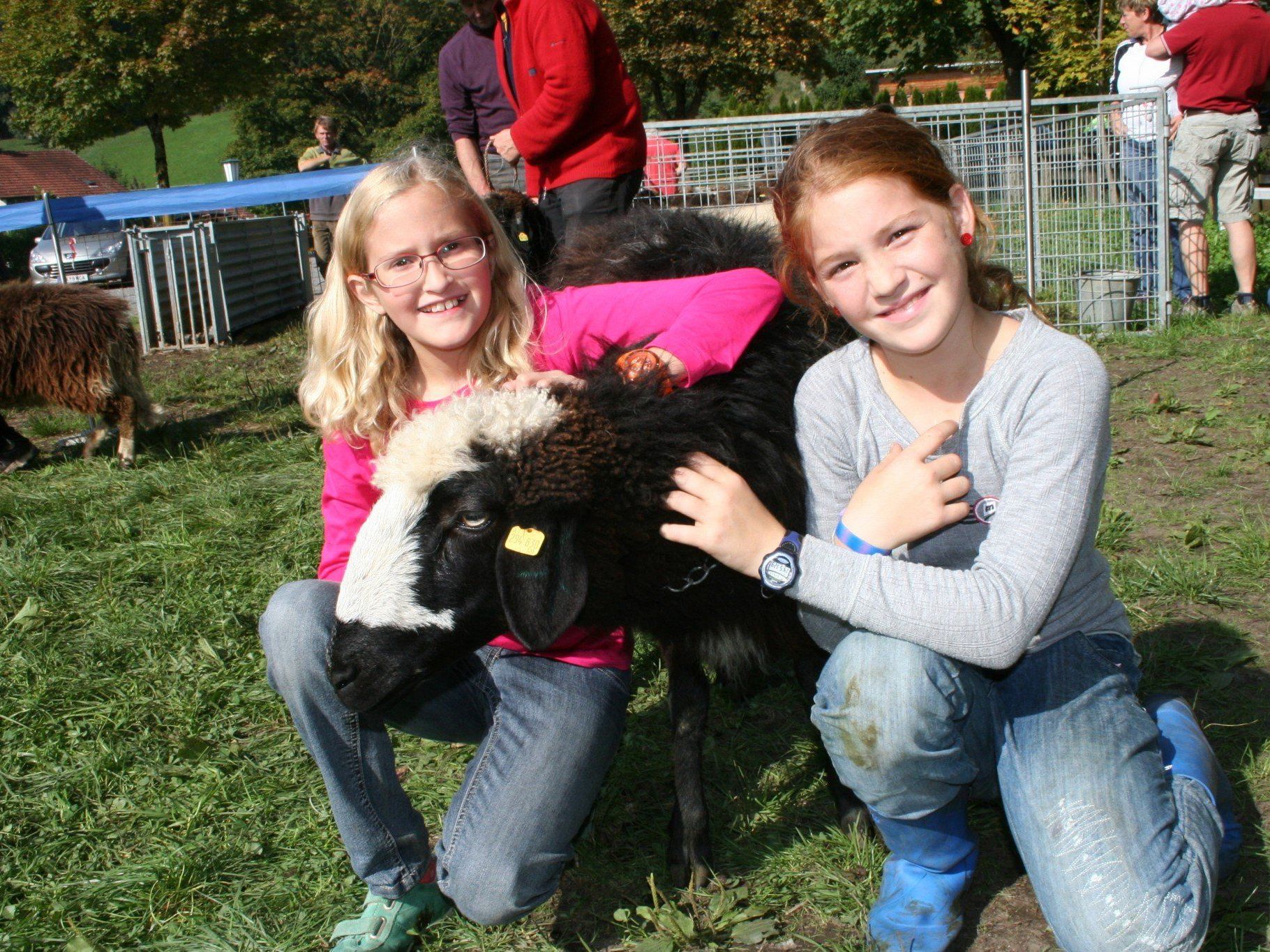 Auch Amelie und Susanne hatten viel Spaß. Auch Amelie und Susanne hatten viel Spaß.