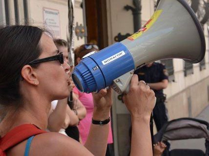 Mitglieder der Sozialistischen LinksPartei angeblich von FPÖ-Wahlkampfhelfer in Wien angegriffen