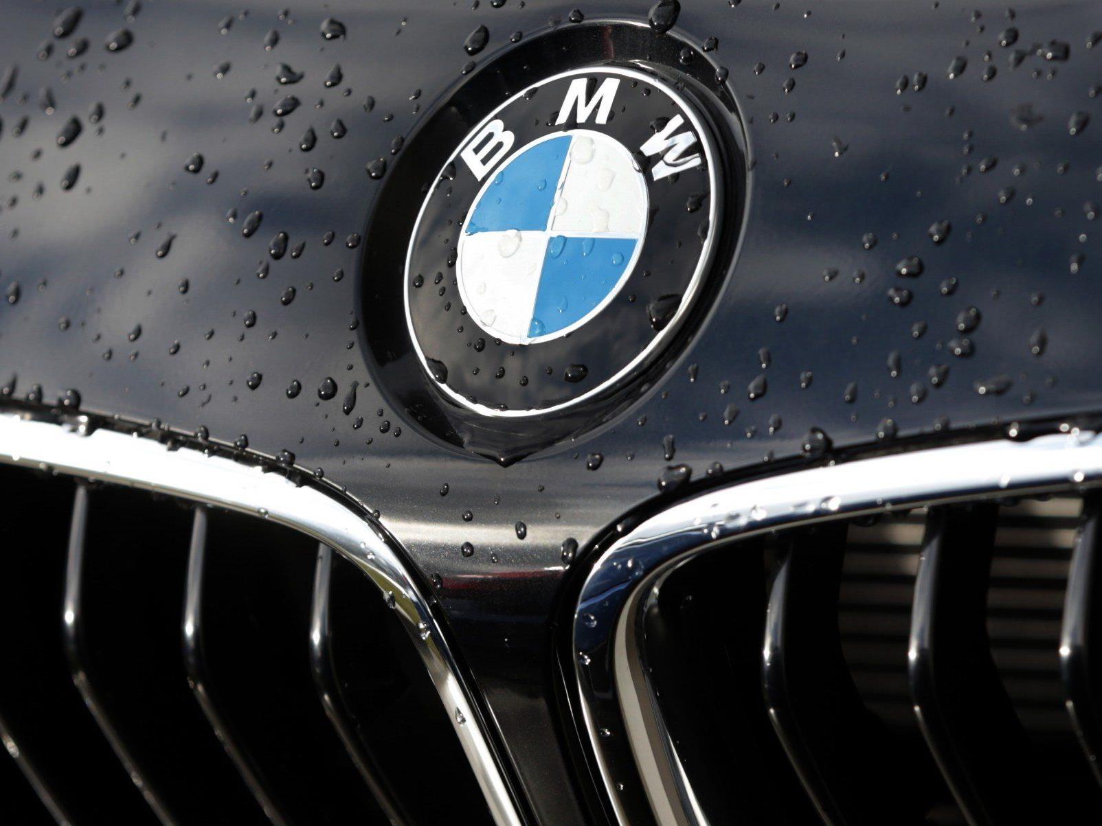 Der deutsche Autokonzern BMW steht unter Spionageverdacht - das Unternehmen dementiert diese Gerüchte.