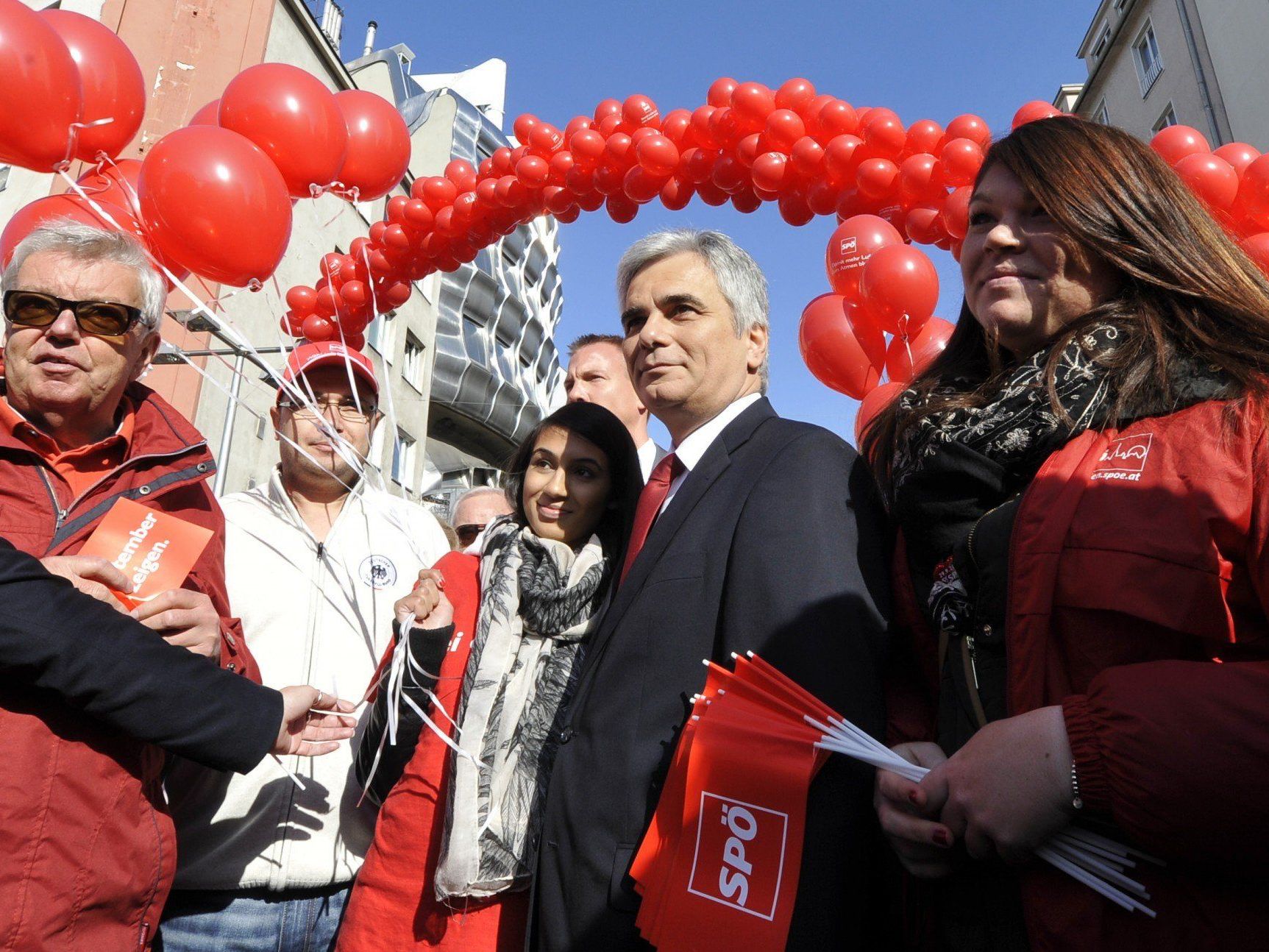 Faymann startete Schlussspurt am Viktor-Adler-Markt Faymann startete Schlussspurt am Viktor-Adler-Markt