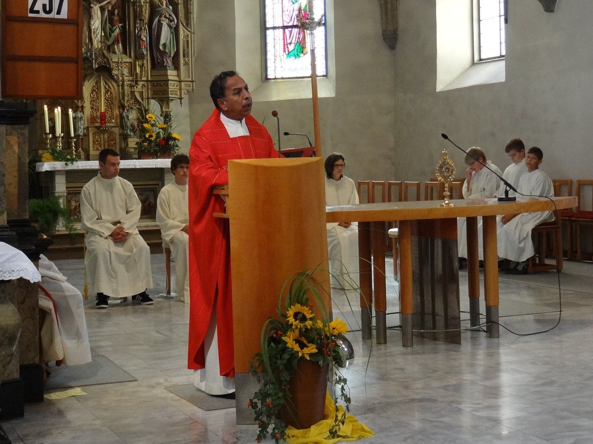 Der neue Pfarrer Joy Peter Thattakath Der neue Pfarrer Joy Peter Thattakath