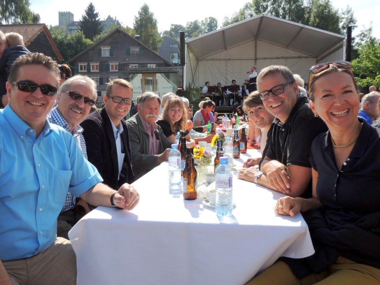 Auch die Vertreter der Gemeinde- und Landespolitik genossen die Volksfeststimmung am Jubiläumsmarkt Auch die Vertreter der Gemeinde- und Landespolitik genossen die Volksfeststimmung am Jubiläumsmarkt