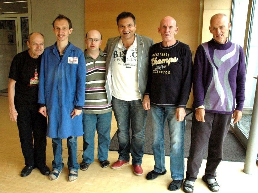 Markus Wohlfahrt überrascht seine Fans mit neuer CD in der Werkstätte. Markus Wohlfahrt überrascht seine Fans mit neuer CD in der Werkstätte.