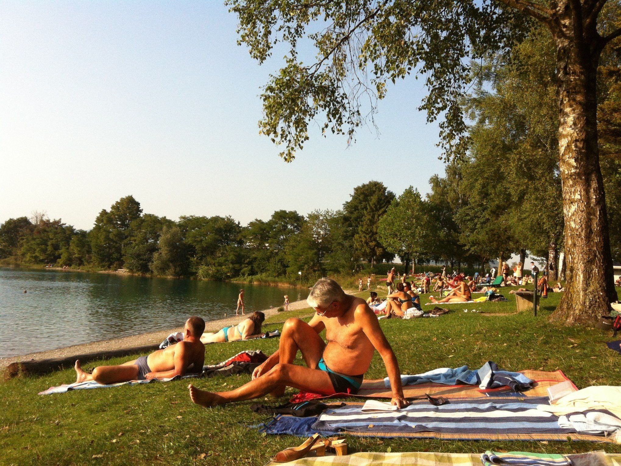 Bei angenehmen spätsommerlichen Temperaturen genossen noch viele die Ruhe und Erholung an den Rüttenen Bei angenehmen spätsommerlichen Temperaturen genossen noch viele die Ruhe und Erholung an den Rüttenen