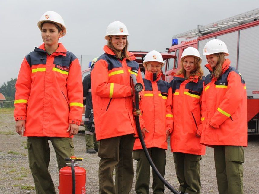 Auch die Jungfeuerwehr zeigte beim Sicherheitstag ihr Können. Auch die Jungfeuerwehr zeigte beim Sicherheitstag ihr Können.