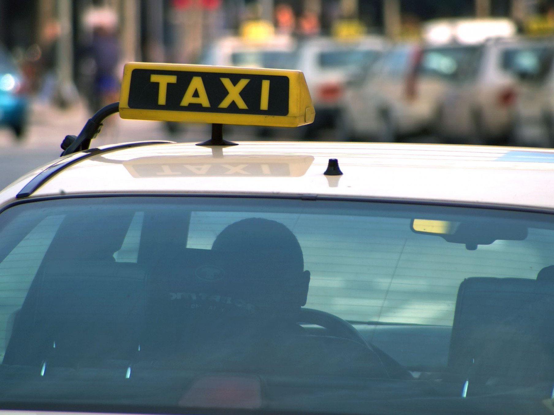 Fahren die Wiener Taxis bald elektrisch?