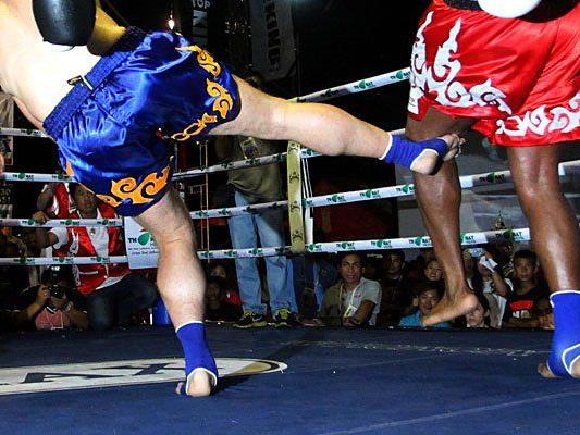 Beim Thai-boxen in der Lugner City geriet das Publikum außer Kontrolle