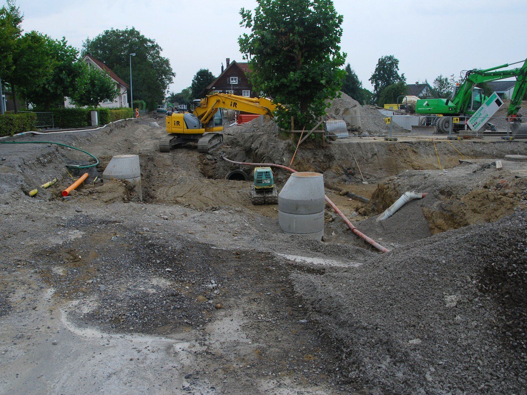 Die Baumaßnahmen in der Wälderstraße bedingen einen Umweg zur Mittelschule. Die Baumaßnahmen in der Wälderstraße bedingen einen Umweg zur Mittelschule.