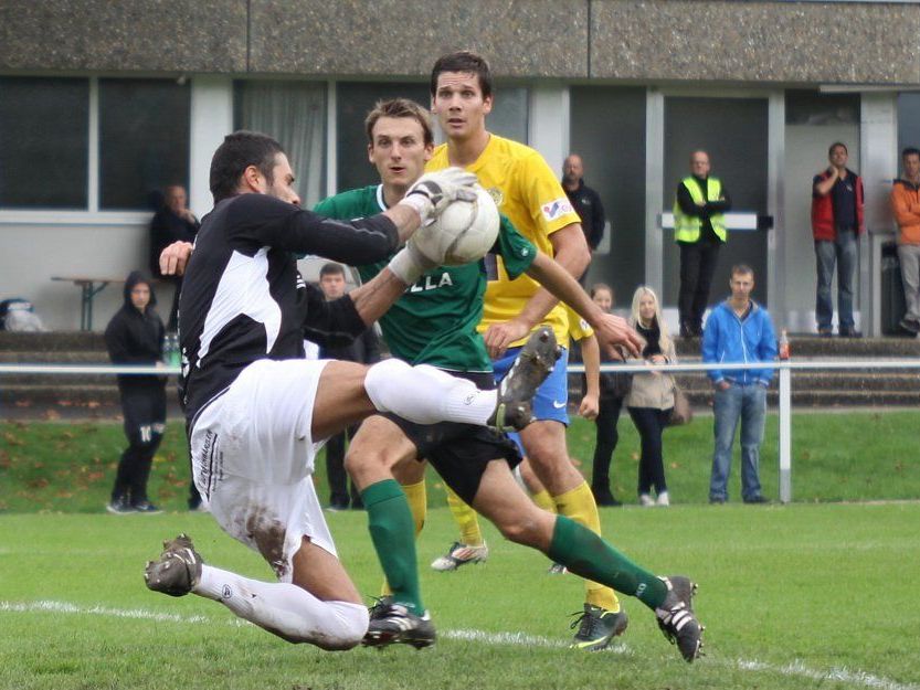 DSV Goalie Göki Hacisalihoglu war bester Akteur auf dem Haselstauder Sportplatz gegen Ried. DSV Goalie Göki Hacisalihoglu war bester Akteur auf dem Haselstauder Sportplatz gegen Ried.