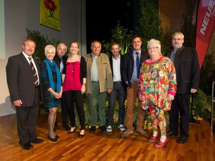 Gebhard Bechter, Erika Nägele, Erwin Brunner, Sandra Feurstein, Primus Huber, Andreas Dür, Markus Karg, Chefredakteurin Heidrun Joachim und Harald Rammel (v.l.) Gebhard Bechter, Erika Nägele, Erwin Brunner, Sandra Feurstein, Primus Huber, Andreas Dür, Markus Karg, Chefredakteurin Heidrun Joachim und Harald Rammel (v.l.)