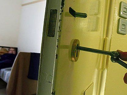 Der Verdächtige befindet sich nicht mehr in U-Haft. Der Verdächtige befindet sich nicht mehr in U-Haft.