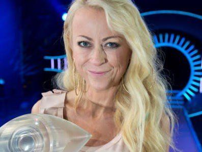 Elvers-Elberzhagen zuletzt wegen ihrer Alkoholprobleme in den Schlagzeilen Elvers-Elberzhagen zuletzt wegen ihrer Alkoholprobleme in den Schlagzeilen