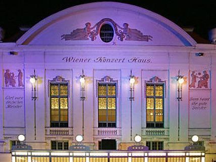 Auch in Wien gibt es im Rahmen des Festivals Programm. Auch in Wien gibt es im Rahmen des Festivals Programm.