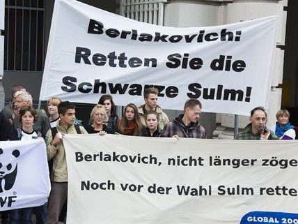 150 Personen nahmen an der Protestaktion teil. 150 Personen nahmen an der Protestaktion teil.