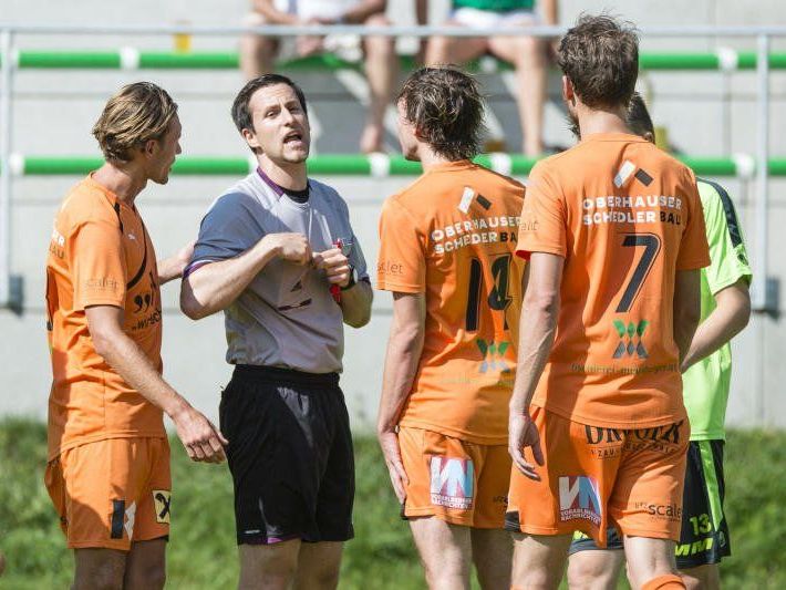 Tabellenführer Bizau trifft auswärts im Wälderderby auf Alberschwende und hofft auf Fortsetzung des Erfolgslauf. Tabellenführer Bizau trifft auswärts im Wälderderby auf Alberschwende und hofft auf Fortsetzung des Erfolgslauf.