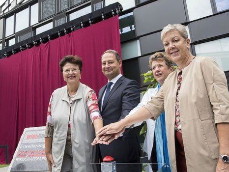 Am Mittwoch wurde der neue Wirtschaftspark eröffnet. Am Mittwoch wurde der neue Wirtschaftspark eröffnet.