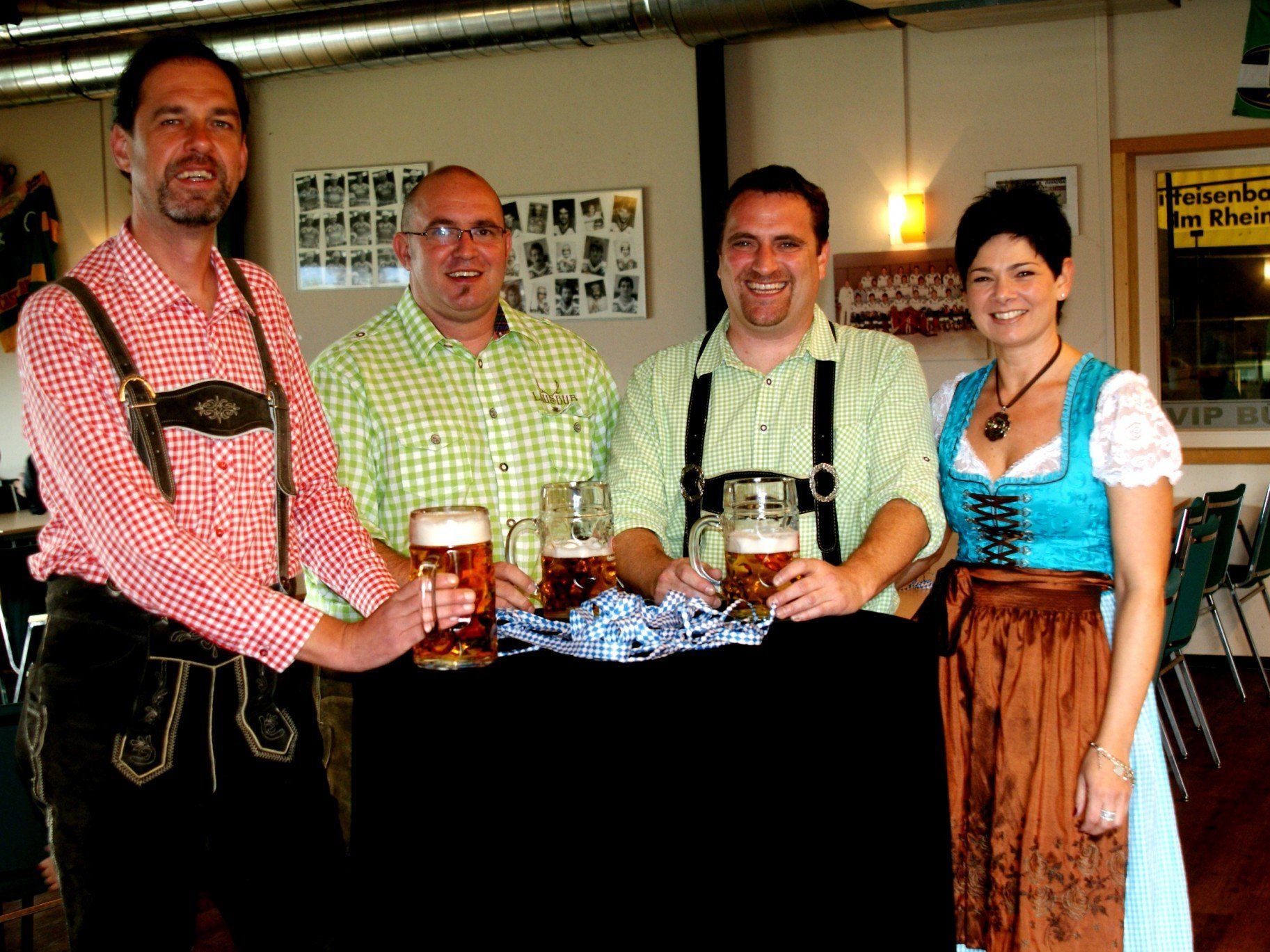 Ein zünftiges Oktoberfest feierten die EHC'ler in der VIP Lounge! Ein zünftiges Oktoberfest feierten die EHC'ler in der VIP Lounge!