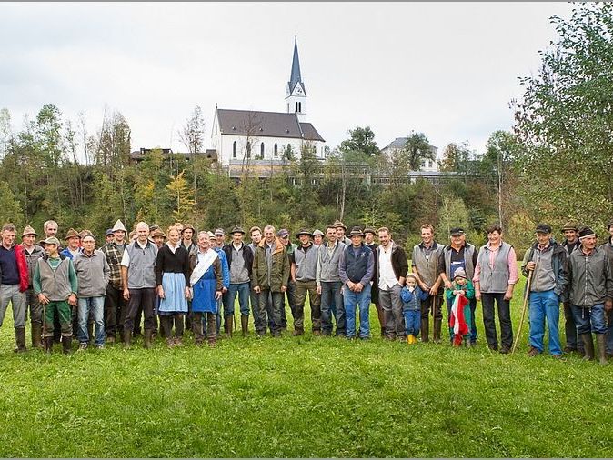 Gruppenfoto VZV Egg mit Alwin Meusburger Gruppenfoto VZV Egg mit Alwin Meusburger
