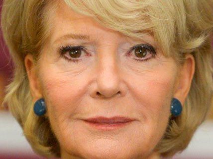 Schauspielerin Christiane Hörbiger genießt auch mit 75 Jahren ihr Leben. Schauspielerin Christiane Hörbiger genießt auch mit 75 Jahren ihr Leben.