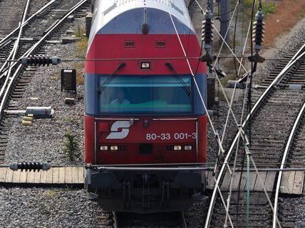 Zwei entgleiste Güterwaggons sorgten auf Südbahn für Verspätungen