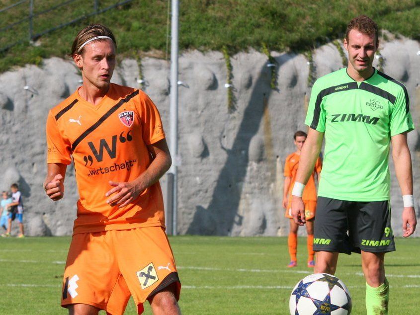 Tomaz Pekala rettete mit einem verwandelten Foulelfmeter Bizau beim 2:2-Heimremis gegen Röthis einen Punkt. Tomaz Pekala rettete mit einem verwandelten Foulelfmeter Bizau beim 2:2-Heimremis gegen Röthis einen Punkt.