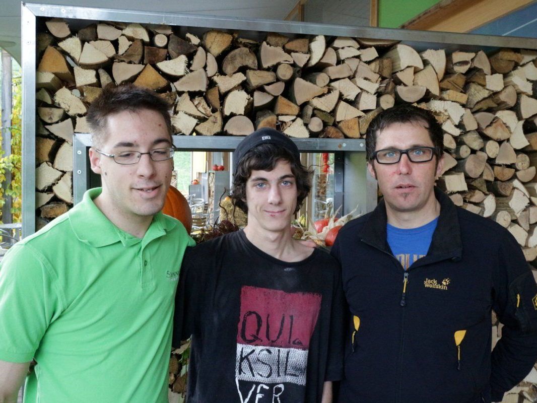 Die neuen Hofsprecher Dominic Nicolussi und Marc Haider mit GF Thomas Lampert Die neuen Hofsprecher Dominic Nicolussi und Marc Haider mit GF Thomas Lampert