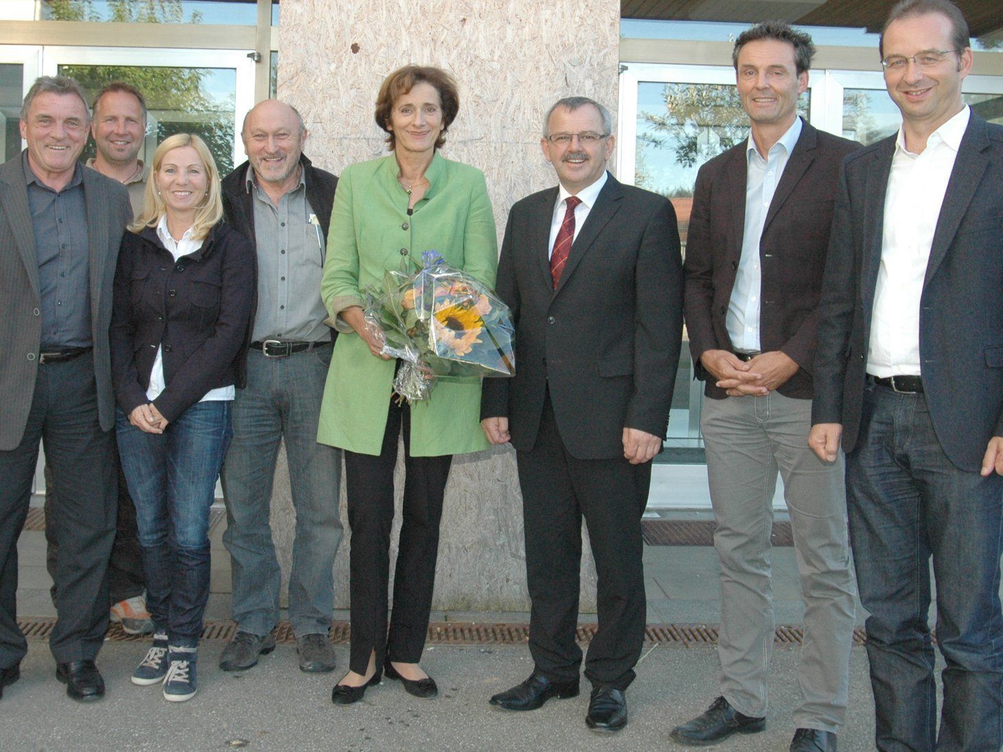 GR Lorenz,GR Bischof, VS-Dir. Rotter, GR Leitgeb, LR Mennel, Bgm. Haid, MS-Dir. Grabherr, Gdesekr. Ritsch GR Lorenz,GR Bischof, VS-Dir. Rotter, GR Leitgeb, LR Mennel, Bgm. Haid, MS-Dir. Grabherr, Gdesekr. Ritsch