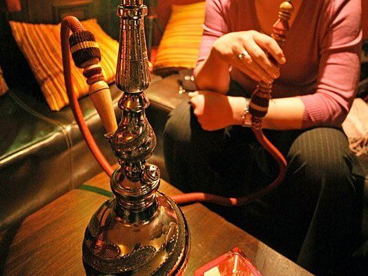 In einem Lokal in Alsergrund rauchten die Mädchen "Shisha" In einem Lokal in Alsergrund rauchten die Mädchen "Shisha"