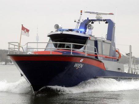 Am Dienstagabend war ein Polizeiboot in einen Unfall auf der Donau verwickelt.