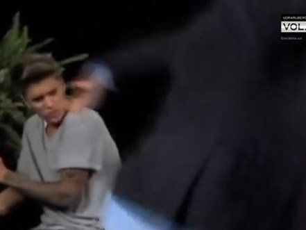 Hier wird Justin Bieber der Hintern versohlt. Hier wird Justin Bieber der Hintern versohlt.