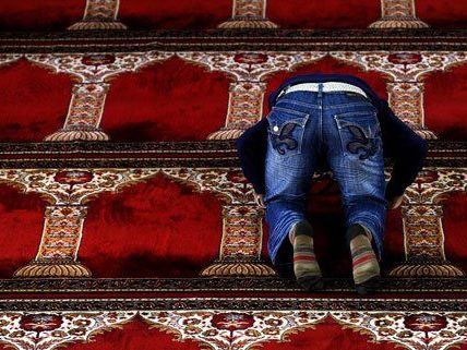 Zahlreiche Moscheen laden am 19.10. interessierte Besucher ein. Zahlreiche Moscheen laden am 19.10. interessierte Besucher ein.