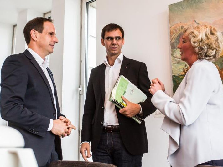 Gesprächsrunde zum Landesbudget 2014 mit LH Wallner und Klubobleuten aller Fraktionen Gesprächsrunde zum Landesbudget 2014 mit LH Wallner und Klubobleuten aller Fraktionen