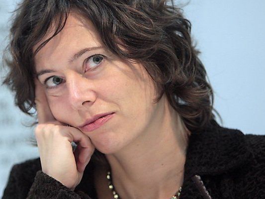 Eva Menasse wurde am Freitag der Preis überreicht Eva Menasse wurde am Freitag der Preis überreicht