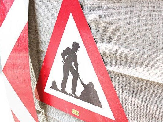 2.,Fahrbahneinengung am Handelskai auf Höhe der Holubstraße 2.,Fahrbahneinengung am Handelskai auf Höhe der Holubstraße