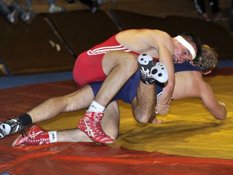 Dominic Peter gewann seinen Kampf ganz klar nach Punkten. Dominic Peter gewann seinen Kampf ganz klar nach Punkten.