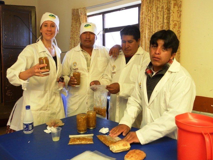 Verena Batlogg berichtet über ihren Einsatz als Beraterin für den Biodachverband Boliviens. Verena Batlogg berichtet über ihren Einsatz als Beraterin für den Biodachverband Boliviens.