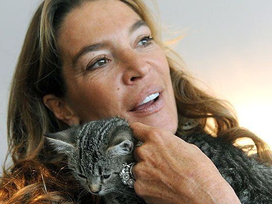 Fiona Swarovski gestaltete den ersten Tierball noch aktiv mit Fiona Swarovski gestaltete den ersten Tierball noch aktiv mit