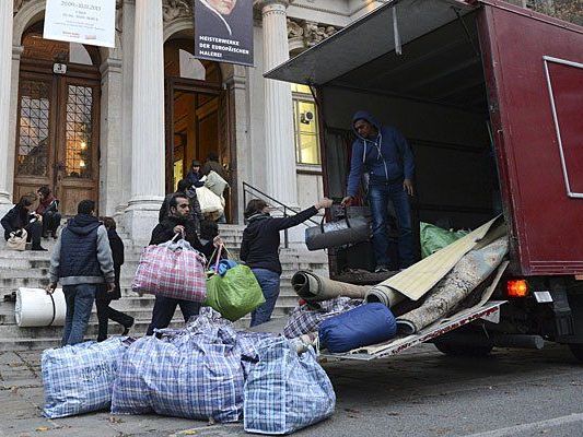 Die Flüchtlinge beim Auszug aus der Bildenden Die Flüchtlinge beim Auszug aus der Bildenden