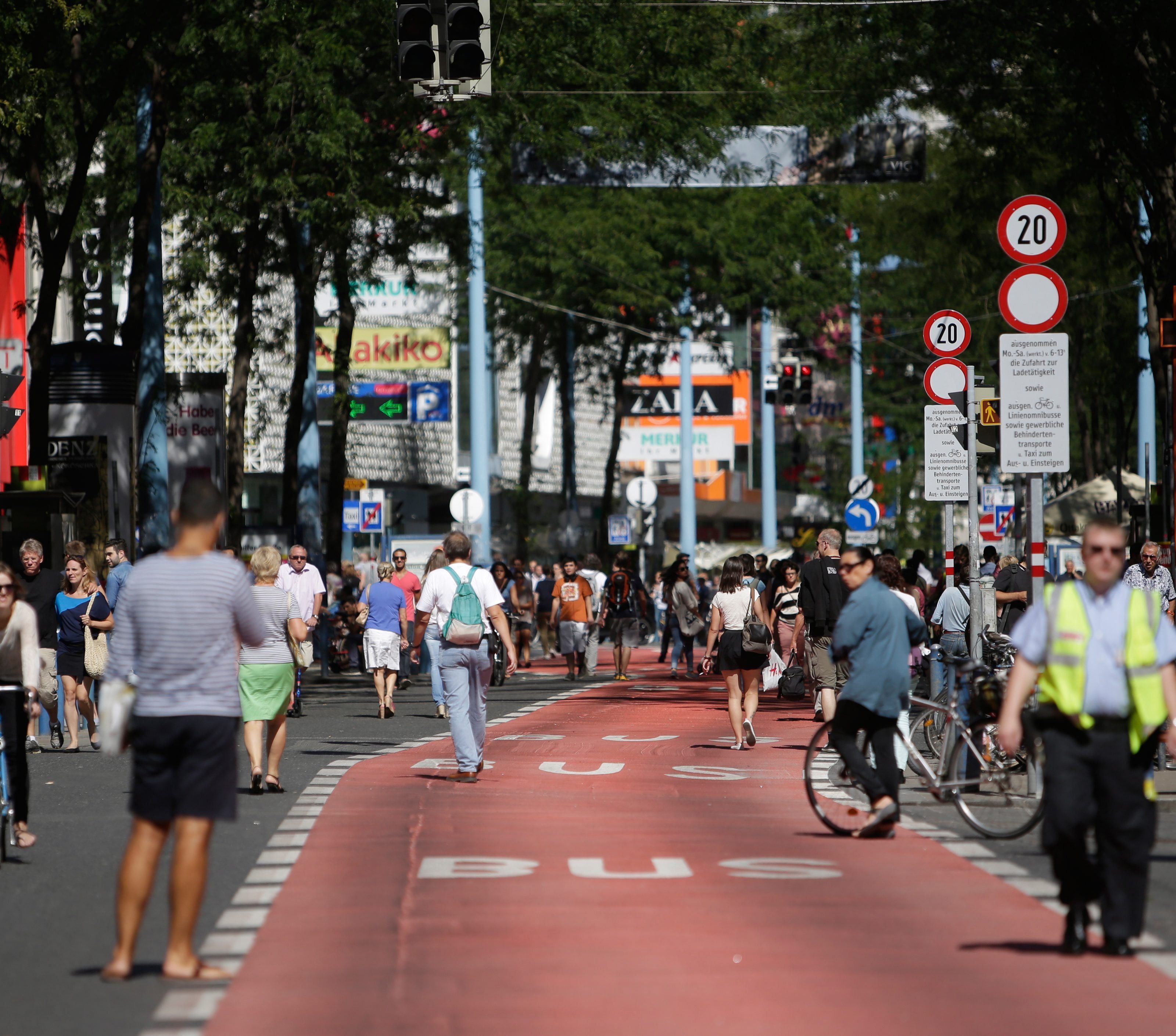 Am Mittwoch wurden die Zahlen ver Verkehrszählung der Mariahilfer Straße präsentiert. Am Mittwoch wurden die Zahlen ver Verkehrszählung der Mariahilfer Straße präsentiert.