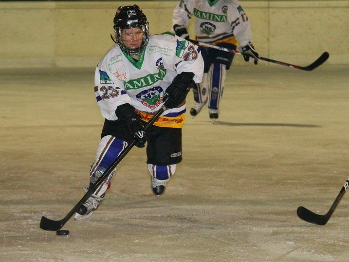 HC Rankweil-"Gastspielerin" Eva Beiter wird im Heimspiel gegen Silz nur als Zuschauerin zu sehen sein. HC Rankweil-"Gastspielerin" Eva Beiter wird im Heimspiel gegen Silz nur als Zuschauerin zu sehen sein.