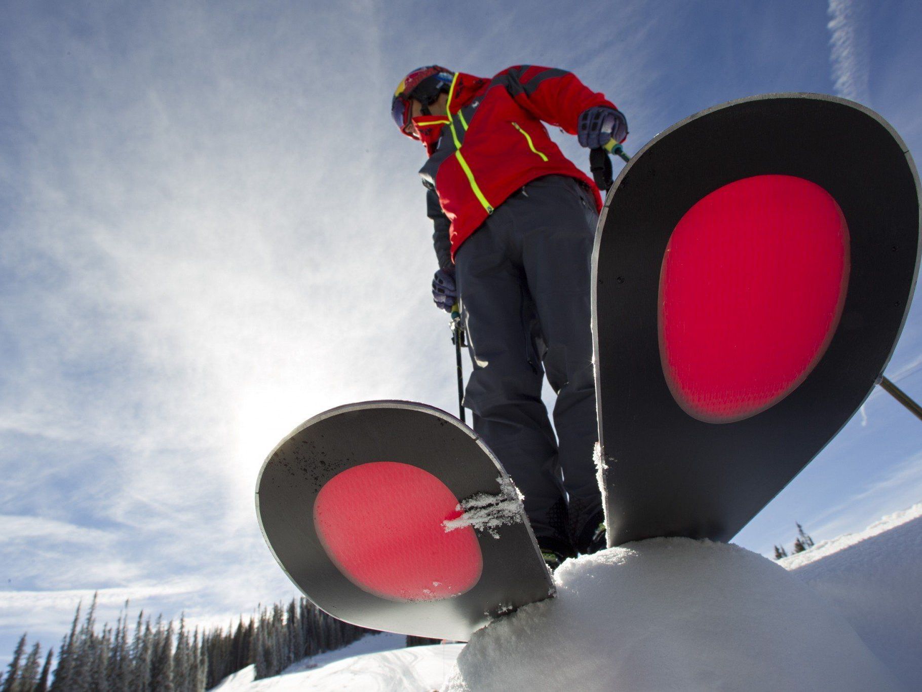 18.000 Paar Kästle-Skier werden dieses Jahr abgesetzt. 18.000 Paar Kästle-Skier werden dieses Jahr abgesetzt.