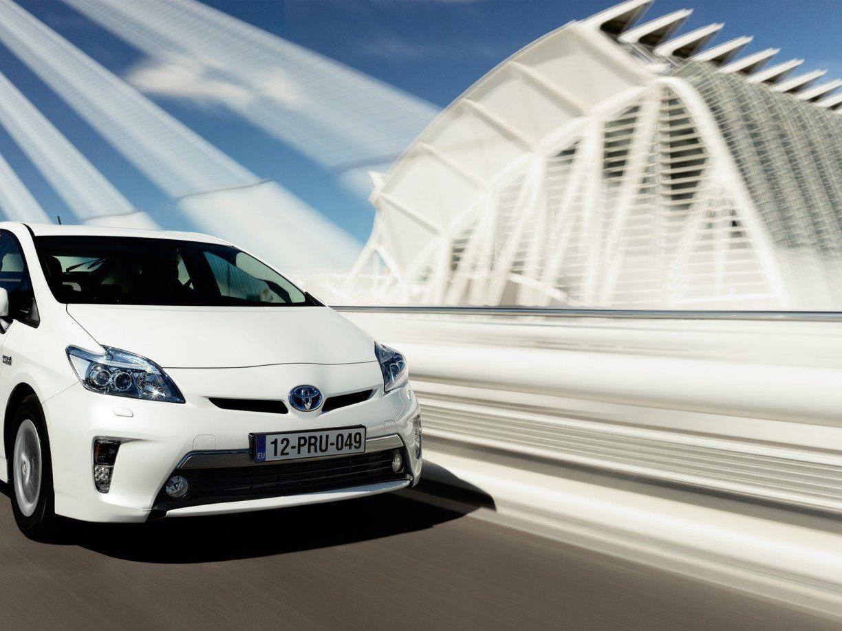 Toyota Prius: Er war in seiner ersten Generation Pionier der Hybrid-Technologie.