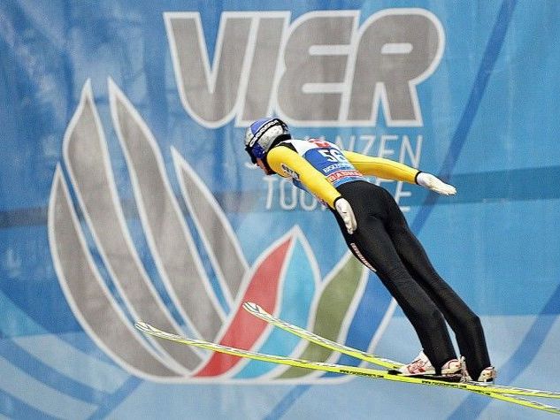 Das jährliche Highlight der Skisprung-Saison: Die Vierschanzentournee. Das jährliche Highlight der Skisprung-Saison: Die Vierschanzentournee.