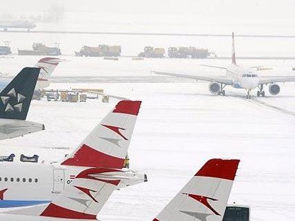 Der Winter ist am Start, der Flughafen rüstet sich.