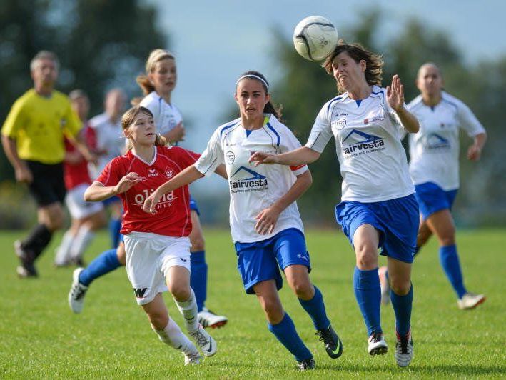 FFC Vorderland gewann in Wolfern knapp mit 2:1 und hat sich im Abstiegskampf Luft verschafft. FFC Vorderland gewann in Wolfern knapp mit 2:1 und hat sich im Abstiegskampf Luft verschafft.