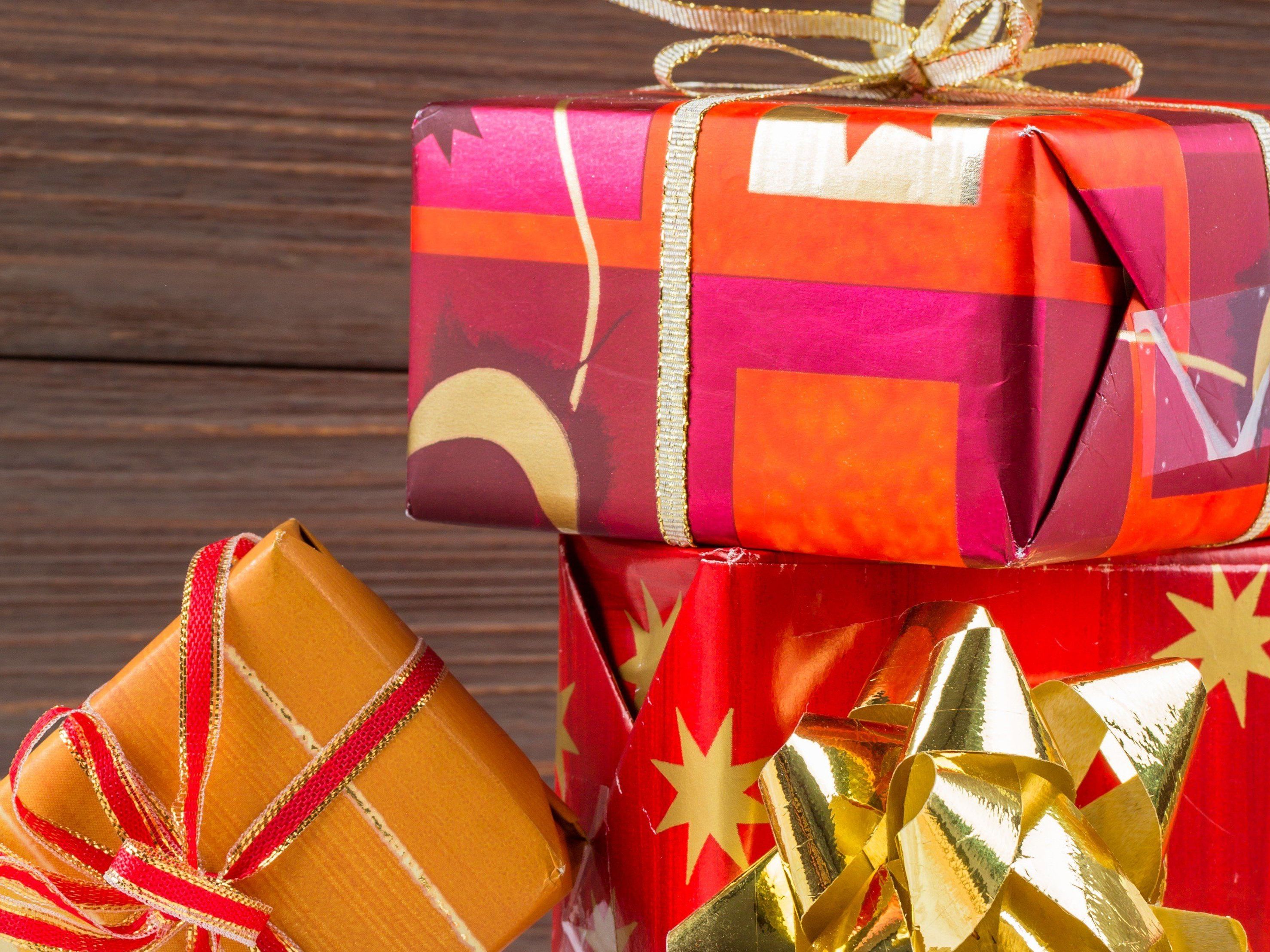 Wir haben 13 günstige Geschenkideen für Sie gesammelt. Wir haben 13 günstige Geschenkideen für Sie gesammelt.