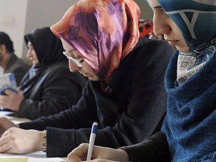 Fachleute fordern Stärkung der Mehrsprachigkeit in Wien Fachleute fordern Stärkung der Mehrsprachigkeit in Wien