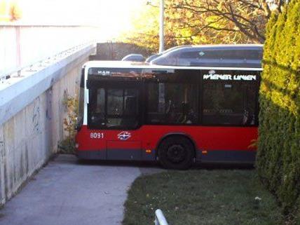 Endstation Sackgasse für einen Bus der Linie 66A.