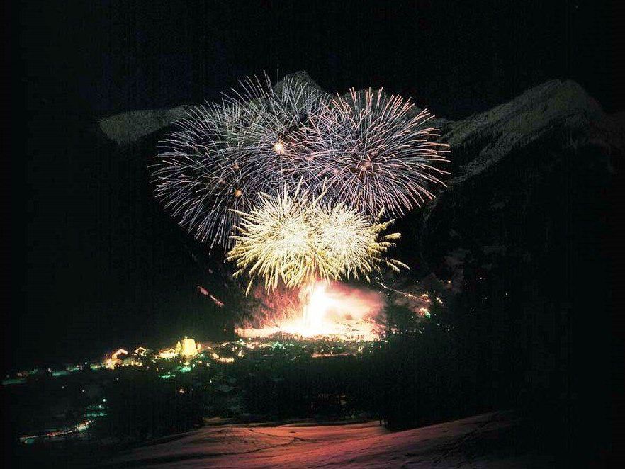 Am 1. Jänner findet das bereits traditionelle zweiteilige Neujahrs-Alpen-Klangfeuerwerk bei der Talstation der Valisera Bahn statt.